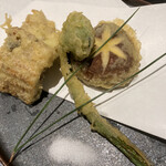 うなぎ四代目菊川 - こごみが春らしい