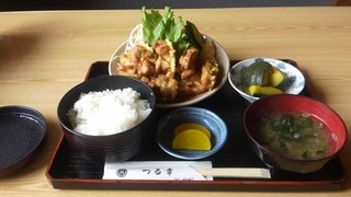 Tsurukou - からあげ定食（800円）