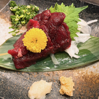 もつ鍋と餃子と馬刺し 個室居酒屋 九州小町_2