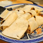 居酒屋 花門 - [イラン人   気ロール]は、ひよこ豆とか挽肉を煮込んでトルティーヤで包んだっぽいやつ