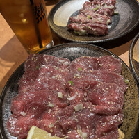 ホルモン焼肉 富や 栄店 - 
