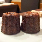 コム・ア・ラ・メゾン - サービスのカヌレ