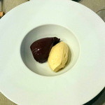 コム・ア・ラ・メゾン - とてもなめらかなチョコレートとアルマニャックのアイス900円