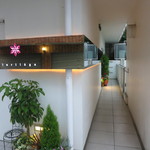 フロリレージュ - ひっそりとお店は目立たなくあります。