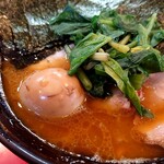 家系総本山 吉村家 - 濃いめ硬め