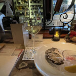 ユイティエム コナミ - 