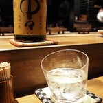 薪鳥新神戸 - 麦焼酎「中々」（ロック）