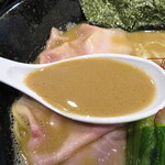 麺屋 七利屋 - スープ