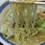 山田うどん - 縮れ麺