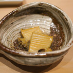 すし 良月 - 蒸しアワビ