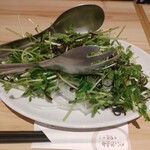 餃子食堂 マルケン - 豆苗のチョレギサラダ