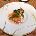 中国料理 皇苑 - 海老とバジルの湯葉巻き揚げ、そら豆と桜エビのソース