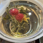 和栗モンブラン＆かき氷 ふわり - 花茶開いてきた。千日紅とジャスミン美しくて香り良し