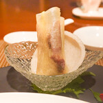 中国料理 皇苑 - 　金華ハムと大根の大和芋包み揚げ