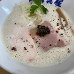 麺屋真星 - ◆濃厚鶏白湯らーめん 950円税込
            塩選択
            