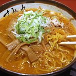 Sumire - 味噌ラーメン、900円。900円。900円。