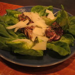 Ata - 鮪のうなじ、ほっぺ、あご、チーズと一緒にサンチュ風に包んで1