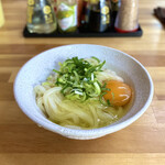 Tanikawa Beikokuten - ・うどん 小 冷 150円/税込
                        ・生卵 50円/税込