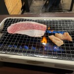 ますだ屋 - 焼いてるとこ