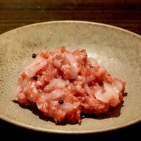 焼肉うしごろ 銀座並木通り店 - 厳選部位とアオリイカのタルタル