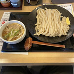 武蔵野うどんっ かみつけ製麺店 - 肉汁うどん中盛り