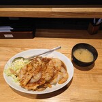 福ノ家 - しょうが焼カレー、950円。