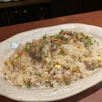 Yotsuya Shimmichi Doori Yoiyoi - ガーリックカルビ焼き飯