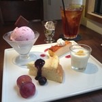 カフェ　ピド - 本日のスイーツプレートとアイスティー