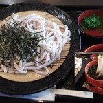 万葉庵 - 赤米うどん