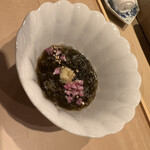 鮨　いの - もずくは普段食べるもずくより細くてちゅるちゅる。