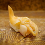 にぎり鮨 一五〇 - 青柳（おすすめ）