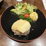 Ginza Enji - 燻製ハンバーグ　燻製チーズトッピング