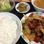 珍香苑 - 牛肉の中華風炒め定食650円