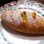 パン工房 トムソーヤ - 枝豆とチーズのハード系パン