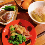 酒肴日和 アテニヨル Little China - 