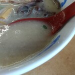 九州筑豊ラーメン 山小屋 - とん塩らーめんのスープ
