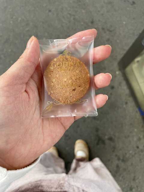 GODIVA Hankyu Sanbangai photo 3