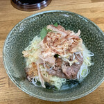 きくや - 炙り霜降り牛のせ山葵和え麺