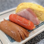 艮作 - おかず盛り合わせ 180円