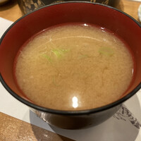 鮨政 西口店 - おかわりした味噌汁　つみれ入り