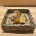 麻布十番 鮨とも - 甘鯛の松かさ焼