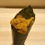 麻布十番 鮨とも - ウニの手巻き