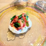 La Brianza - ベリーとアメーラトマトにバジル、トロトロのストラッチャテッラチーズ、大好きだわ～