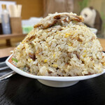 こく一番 ラーメン みどりや - 横から。