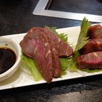 若竹 - 馬刺し 1人前（ロース、ヒレ）