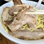 こく一番 ラーメン みどりや - 薄切りの豚バラチャーシューがトロトロ。
