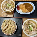 こく一番 ラーメン みどりや - 2人で食べに行って、チャーハンとカツカレーを注文。ラーメンは無料で税込み¥1000と価格がバグってる。