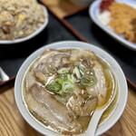 こく一番 ラーメン みどりや - ラーメンというよりチャーシュー麺。