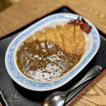 こく一番 ラーメン みどりや - カツカレーはオーソドックス。