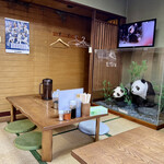 こく一番 ラーメン みどりや - 奥のお座敷。